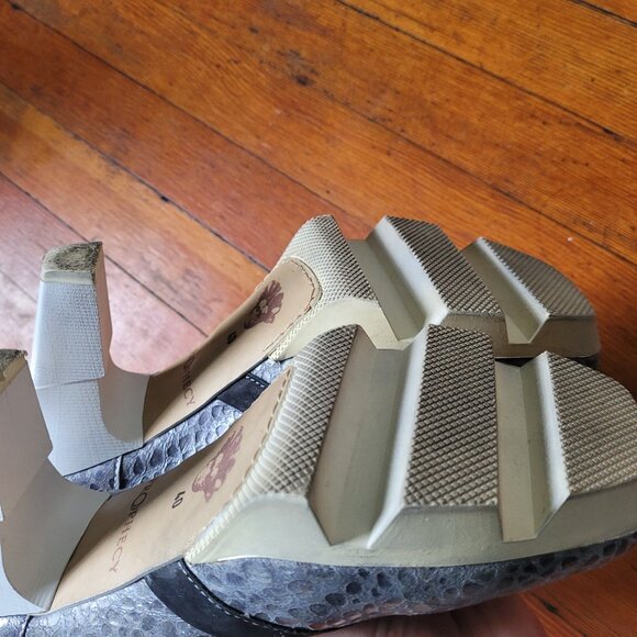 Prophecy "Our Secret" Pump, sz EU40 / US9-9.5 - Picture 8 of 11